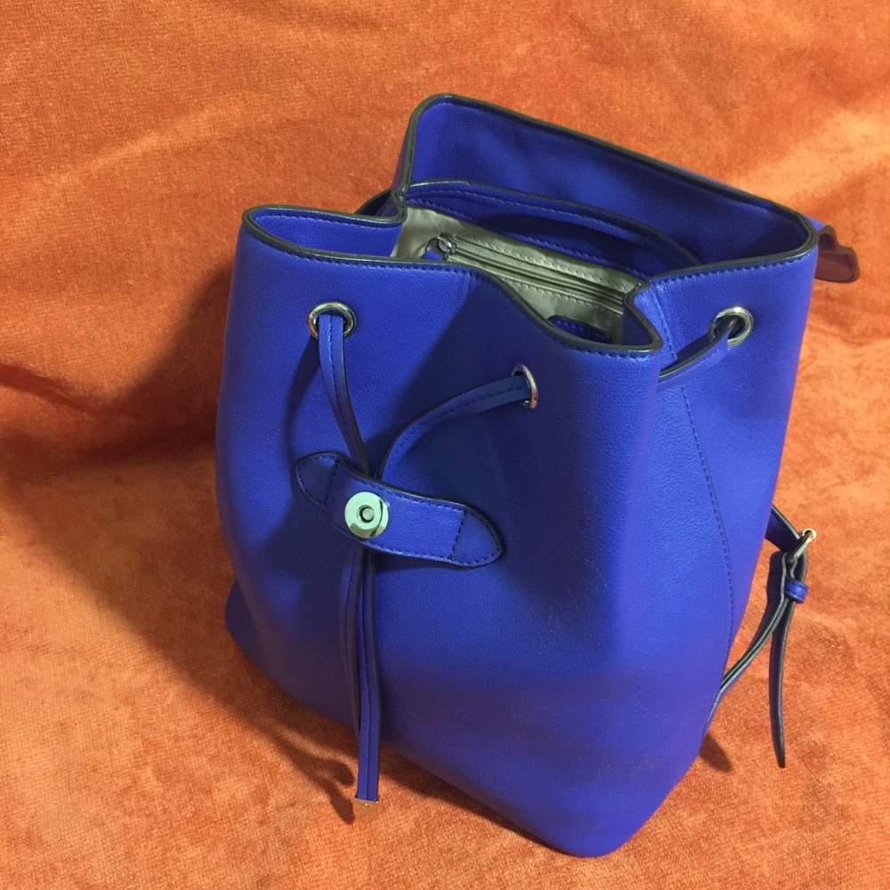 Back pack - Picture 5 of 8